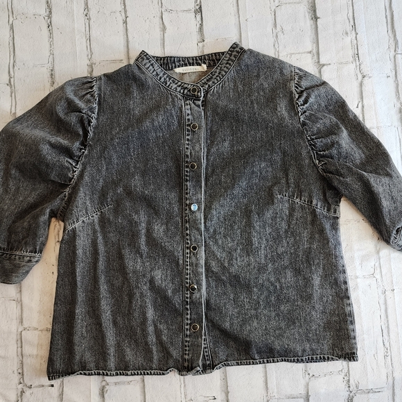Women's Denim Shirt - Picture 7 of 8